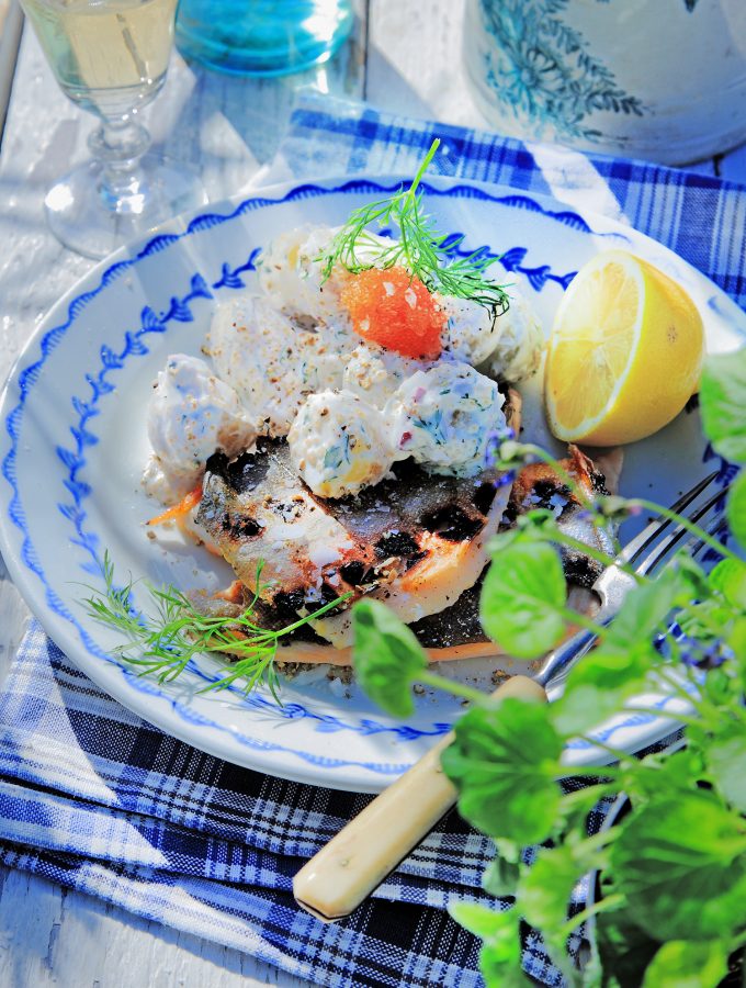 Grillad röding med löjromspotatis