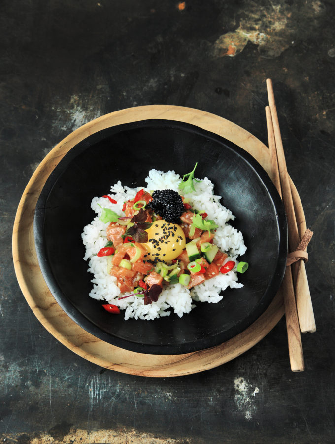Sushi i skål med Röding – Chira sushi
